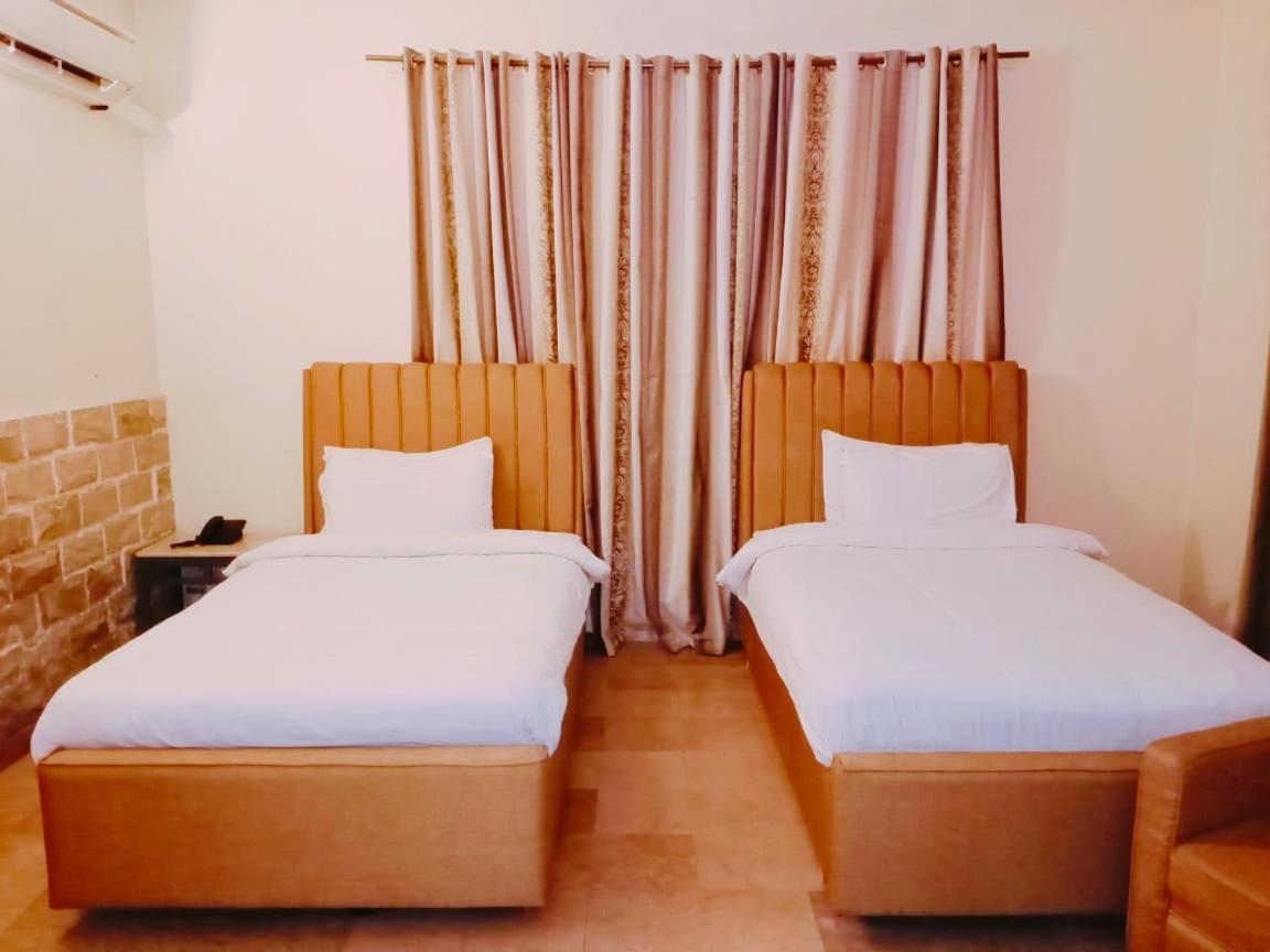 Blue Moon Residency Hotel Islamabad Ngoại thất bức ảnh