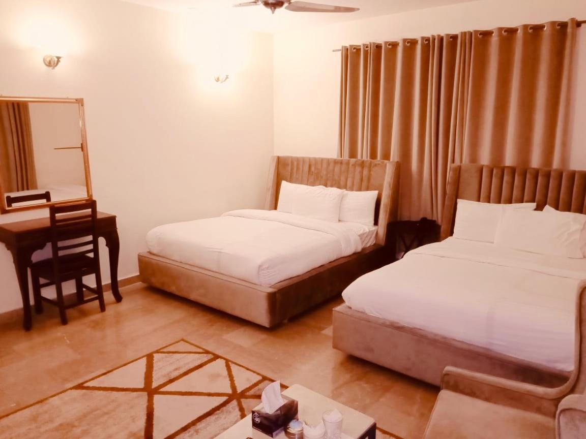 Blue Moon Residency Hotel Islamabad Ngoại thất bức ảnh